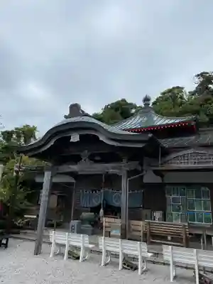 津照寺の本殿・本堂