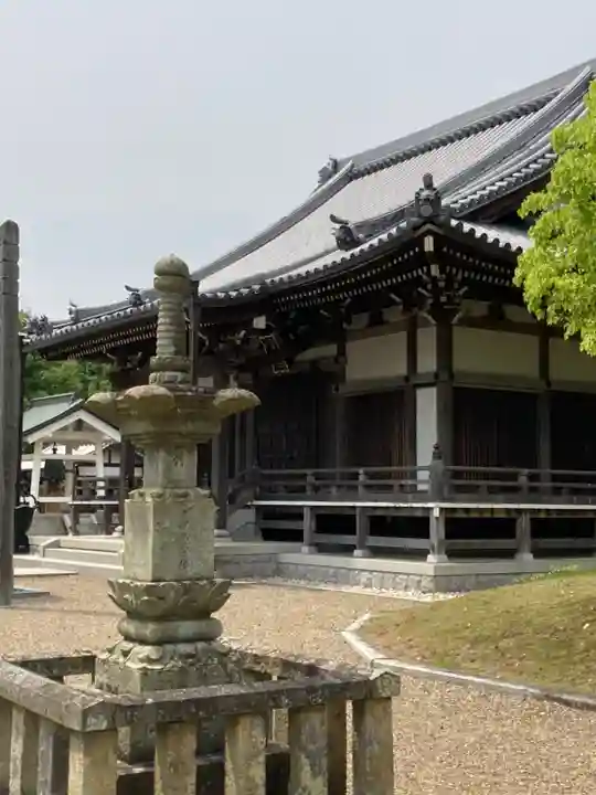 高薗寺の本殿・本堂