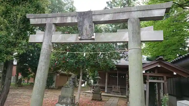 虎狛神社の鳥居