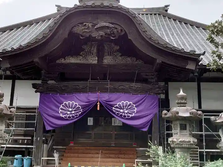 華蔵寺の本殿・本堂