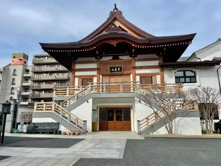 重願寺の{uncategorized: "未分類", other: "その他", undefined: "問題あり", building: "その他建物", grave: "お墓", sacred_gate: "鳥居", guardian: "狛犬", statue: "像", buddha: "仏像", history: "歴史", nature: "自然", garden: "庭園", animal: "動物", pagoda: "塔", temizu: "手水舎", mountain_gate: "山門・神門", sanctuary: "本殿・本堂", subordinate: "末社・摂社", art: "芸術", scenery: "景色", jizo: "地蔵", ema: "絵馬", goshuin: "御朱印", omikuji: "おみくじ", items: "授与品その他", amulet: "お守り", goshuincho: "御朱印帳", eats: "食事", festival: "お祭り", votive_dance: "神楽", shichigosan: "七五三参", wedding: "結婚式", experience: "体験その他", initially: "初詣", around: "周辺", anti_infection: "感染症対策"}