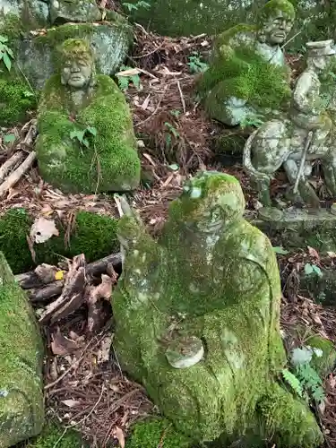 東堂山 満福寺（昭和羅漢）の像