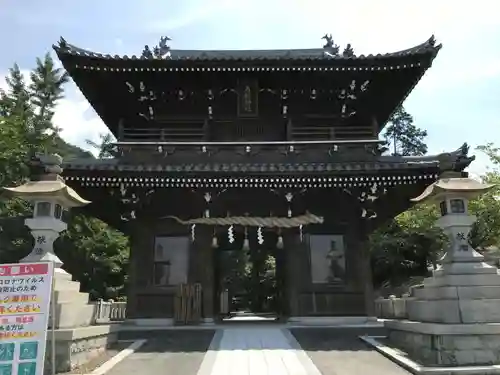 石鎚神社の山門