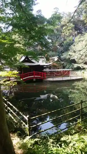 巌島神社の庭園