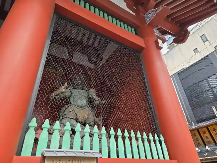 浅草寺の像