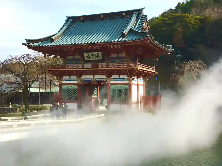 勝尾寺の山門・神門
