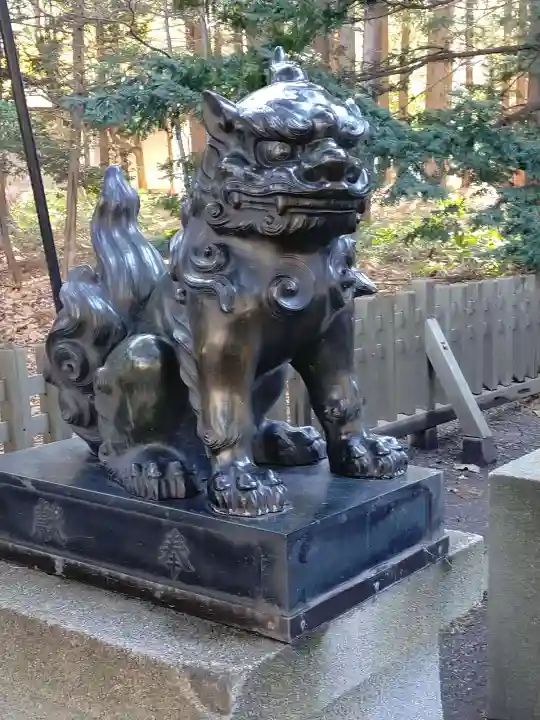 北海道神宮の狛犬