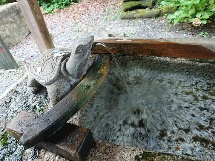 亀岡八幡宮の手水舎