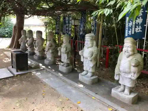 海神社の像