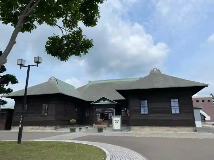 樺戸神社の周辺