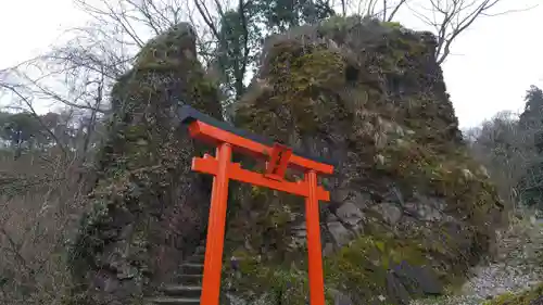 日石寺の鳥居