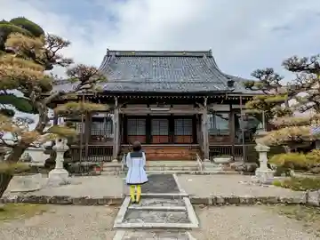 弘誓寺の本殿・本堂