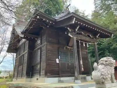 左馬神社の{uncategorized: "未分類", other: "その他", undefined: "問題あり", building: "その他建物", grave: "お墓", sacred_gate: "鳥居", guardian: "狛犬", statue: "像", buddha: "仏像", history: "歴史", nature: "自然", garden: "庭園", animal: "動物", pagoda: "塔", temizu: "手水舎", mountain_gate: "山門・神門", sanctuary: "本殿・本堂", subordinate: "末社・摂社", art: "芸術", scenery: "景色", jizo: "地蔵", ema: "絵馬", goshuin: "御朱印", omikuji: "おみくじ", items: "授与品その他", amulet: "お守り", goshuincho: "御朱印帳", eats: "食事", festival: "お祭り", votive_dance: "神楽", shichigosan: "七五三参", wedding: "結婚式", experience: "体験その他", initially: "初詣", around: "周辺", anti_infection: "感染症対策"}
