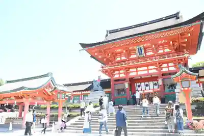 伏見稲荷大社の山門・神門