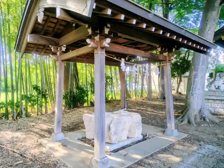 諏訪神社の{uncategorized: "未分類", other: "その他", undefined: "問題あり", building: "その他建物", grave: "お墓", sacred_gate: "鳥居", guardian: "狛犬", statue: "像", buddha: "仏像", history: "歴史", nature: "自然", garden: "庭園", animal: "動物", pagoda: "塔", temizu: "手水舎", mountain_gate: "山門・神門", sanctuary: "本殿・本堂", subordinate: "末社・摂社", art: "芸術", scenery: "景色", jizo: "地蔵", ema: "絵馬", goshuin: "御朱印", omikuji: "おみくじ", items: "授与品その他", amulet: "お守り", goshuincho: "御朱印帳", eats: "食事", festival: "お祭り", votive_dance: "神楽", shichigosan: "七五三参", wedding: "結婚式", experience: "体験その他", initially: "初詣", around: "周辺", anti_infection: "感染症対策"}