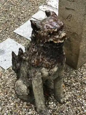 三輪神社の狛犬