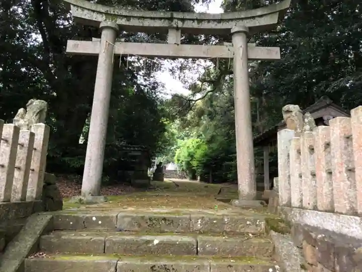 香山神社の鳥居
