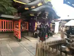 満足稲荷神社の本殿