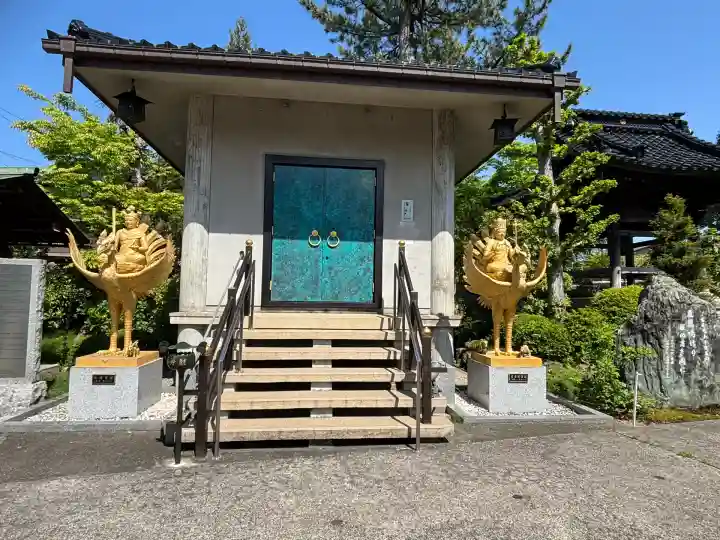 総持寺(富山県)