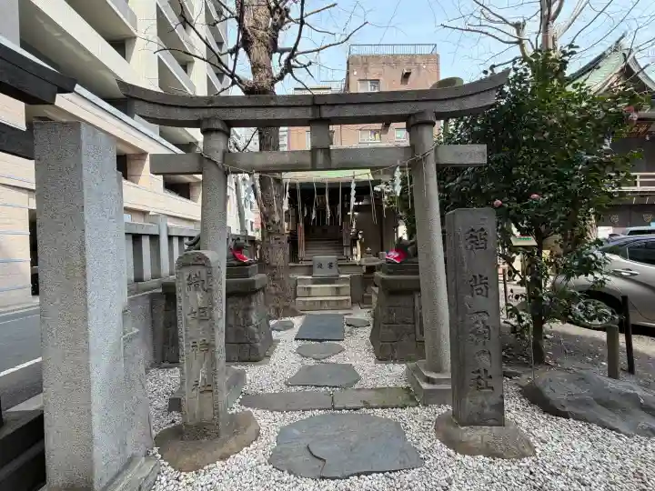小野照崎神社の{uncategorized: "未分類", other: "その他", undefined: "問題あり", building: "その他建物", grave: "お墓", sacred_gate: "鳥居", guardian: "狛犬", statue: "像", buddha: "仏像", history: "歴史", nature: "自然", garden: "庭園", animal: "動物", pagoda: "塔", temizu: "手水舎", mountain_gate: "山門・神門", sanctuary: "本殿・本堂", subordinate: "末社・摂社", art: "芸術", scenery: "景色", jizo: "地蔵", ema: "絵馬", goshuin: "御朱印", omikuji: "おみくじ", items: "授与品その他", amulet: "お守り", goshuincho: "御朱印帳", eats: "食事", festival: "お祭り", votive_dance: "神楽", shichigosan: "七五三参", wedding: "結婚式", experience: "体験その他", initially: "初詣", around: "周辺", anti_infection: "感染症対策"}