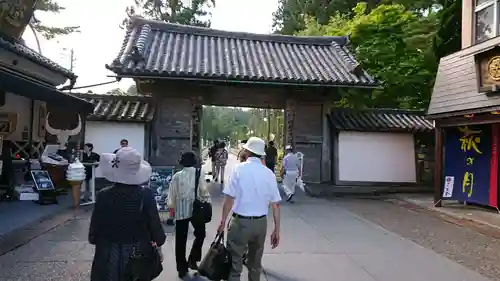 瑞巌寺の山門