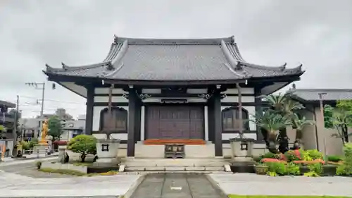 法田寺の本殿・本堂