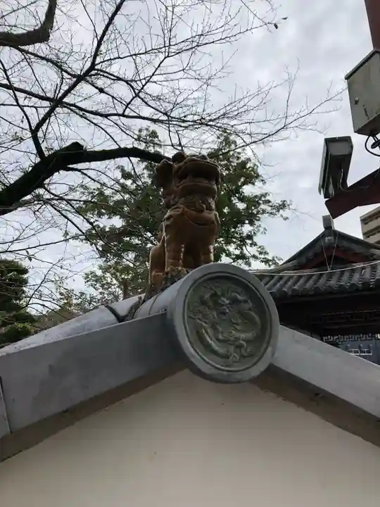 岐阜護國神社の狛犬