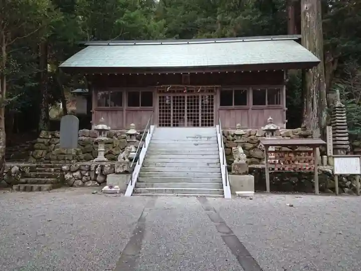 國津神社の本殿・本堂