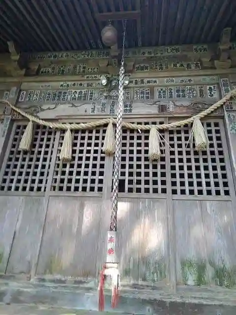 高尾神社の本殿・本堂