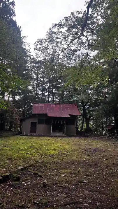 出雲神社の{uncategorized: "未分類", other: "その他", undefined: "問題あり", building: "その他建物", grave: "お墓", sacred_gate: "鳥居", guardian: "狛犬", statue: "像", buddha: "仏像", history: "歴史", nature: "自然", garden: "庭園", animal: "動物", pagoda: "塔", temizu: "手水舎", mountain_gate: "山門・神門", sanctuary: "本殿・本堂", subordinate: "末社・摂社", art: "芸術", scenery: "景色", jizo: "地蔵", ema: "絵馬", goshuin: "御朱印", omikuji: "おみくじ", items: "授与品その他", amulet: "お守り", goshuincho: "御朱印帳", eats: "食事", festival: "お祭り", votive_dance: "神楽", shichigosan: "七五三参", wedding: "結婚式", experience: "体験その他", initially: "初詣", around: "周辺", anti_infection: "感染症対策"}
