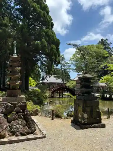 金剛證寺の{uncategorized: "未分類", other: "その他", undefined: "問題あり", building: "その他建物", grave: "お墓", sacred_gate: "鳥居", guardian: "狛犬", statue: "像", buddha: "仏像", history: "歴史", nature: "自然", garden: "庭園", animal: "動物", pagoda: "塔", temizu: "手水舎", mountain_gate: "山門・神門", sanctuary: "本殿・本堂", subordinate: "末社・摂社", art: "芸術", scenery: "景色", jizo: "地蔵", ema: "絵馬", goshuin: "御朱印", omikuji: "おみくじ", items: "授与品その他", amulet: "お守り", goshuincho: "御朱印帳", eats: "食事", festival: "お祭り", votive_dance: "神楽", shichigosan: "七五三参", wedding: "結婚式", experience: "体験その他", initially: "初詣", around: "周辺", anti_infection: "感染症対策"}