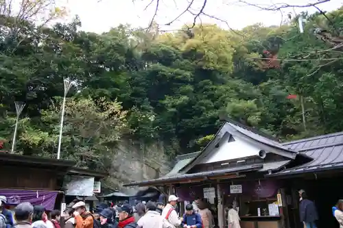 銭洗弁財天宇賀福神社(神奈川県)