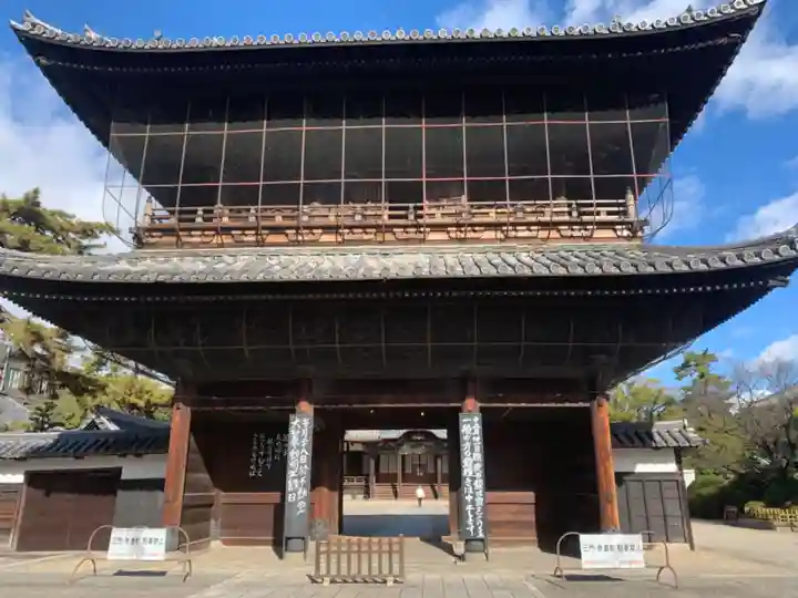 建中寺の山門・神門