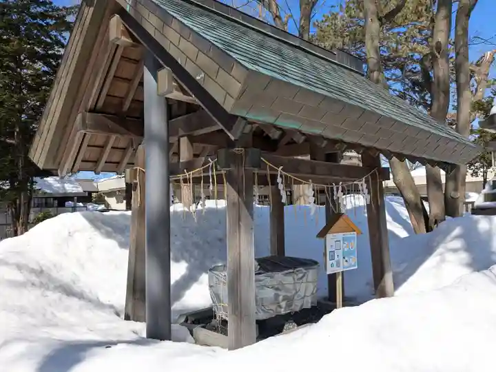 新琴似神社の手水舎