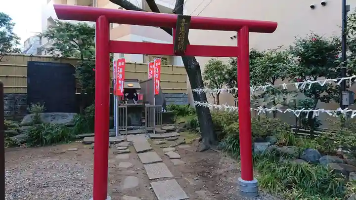 妻戀神社の鳥居