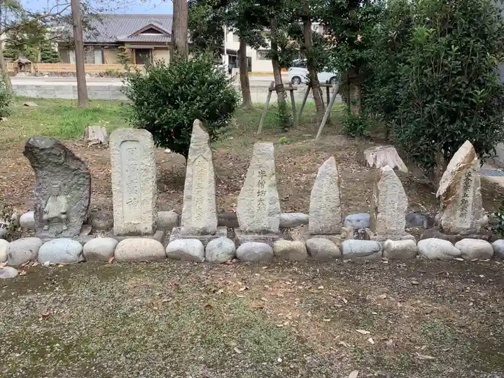 神明社の末社・摂社