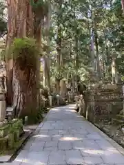 高野山金剛峯寺奥の院の建物その他