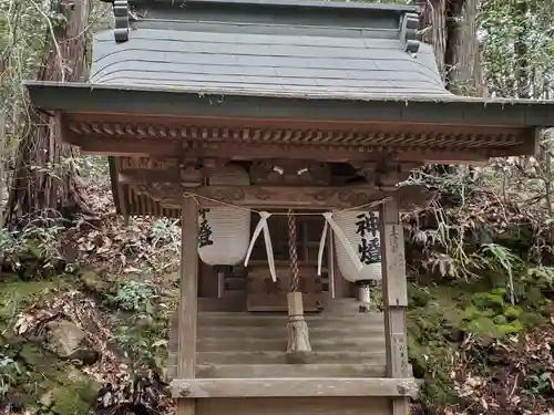 鍬渓神社の末社・摂社