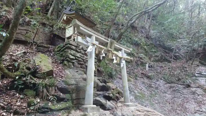 龍鎮神社の末社・摂社