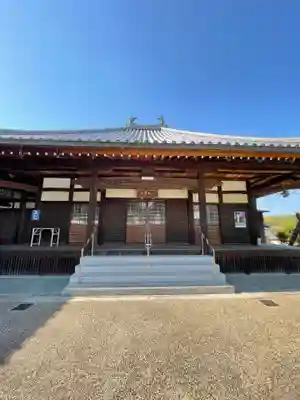 来雲寺の本殿・本堂