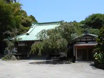 法勝寺の本殿・本堂