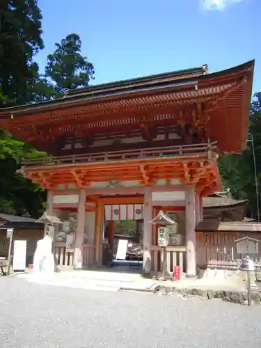 日吉大社の山門