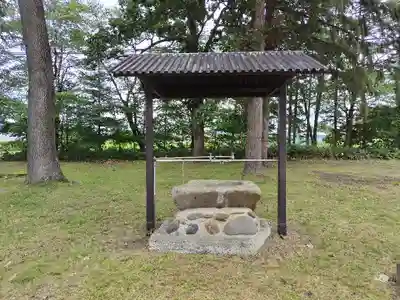 屈足神社の手水舎