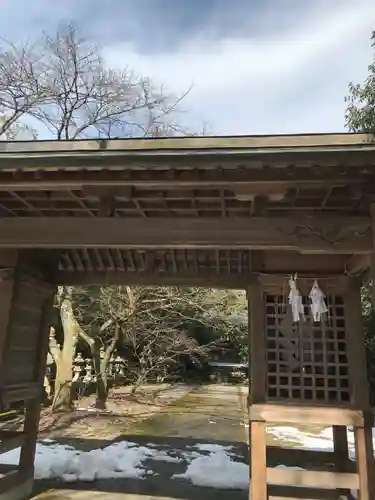 根雨神社の山門・神門