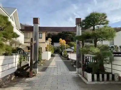 本蓮寺の山門・神門