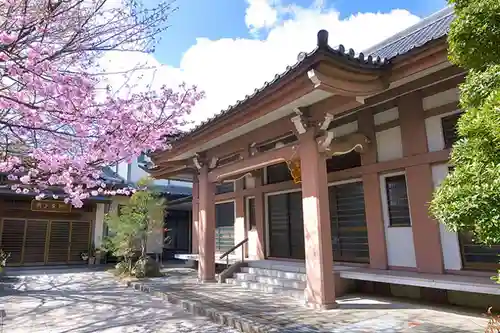 徳泉寺の本殿