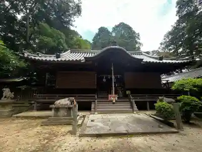 和爾下神社の{uncategorized: "未分類", other: "その他", undefined: "問題あり", building: "その他建物", grave: "お墓", sacred_gate: "鳥居", guardian: "狛犬", statue: "像", buddha: "仏像", history: "歴史", nature: "自然", garden: "庭園", animal: "動物", pagoda: "塔", temizu: "手水舎", mountain_gate: "山門・神門", sanctuary: "本殿・本堂", subordinate: "末社・摂社", art: "芸術", scenery: "景色", jizo: "地蔵", ema: "絵馬", goshuin: "御朱印", omikuji: "おみくじ", items: "授与品その他", amulet: "お守り", goshuincho: "御朱印帳", eats: "食事", festival: "お祭り", votive_dance: "神楽", shichigosan: "七五三参", wedding: "結婚式", experience: "体験その他", initially: "初詣", around: "周辺", anti_infection: "感染症対策"}