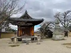 新薬師寺の建物その他