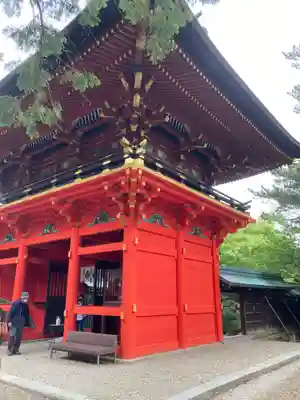 六所神社の山門・神門