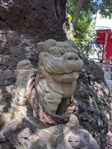 稲荷神社の狛犬